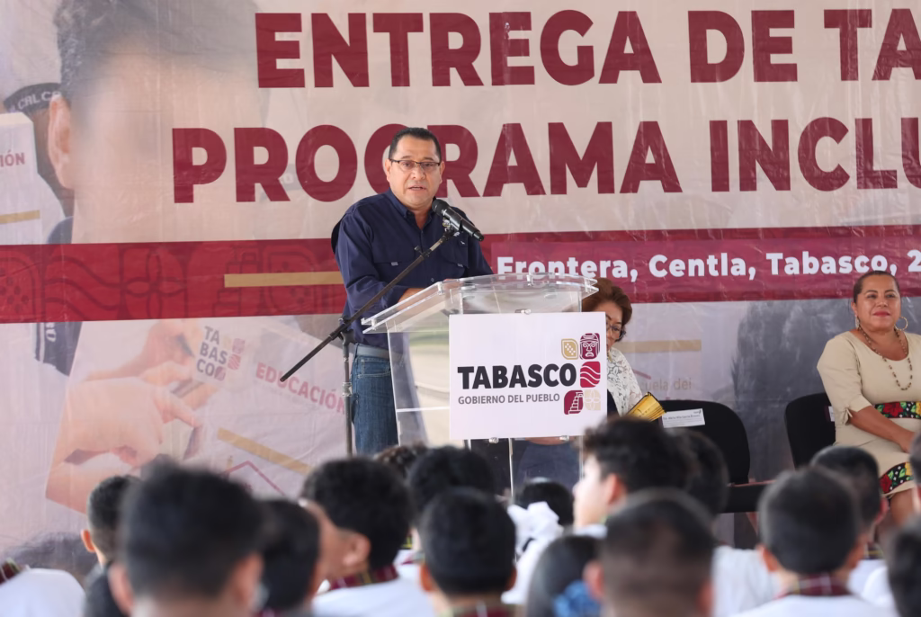 Más Conectados, Más Preparados: Alumnos De Centla Reciben 6,919 Tablets Del Gobierno Del Pueblo 77 Centla 27