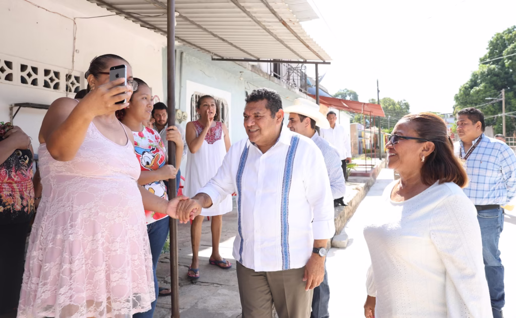 Javier May Supervisa Obras De Pavimentación En Emiliano Zapata Con Inversión De 12 Mdp 72 Colonia Ganadera 44
