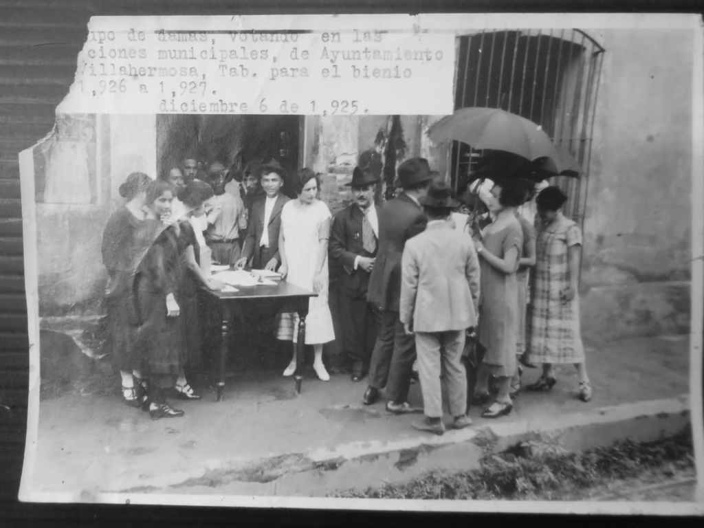 Hoy Villahermosa Celebra 461 Años De Historia Viva 74 Hist Damas Votando Scaled 1