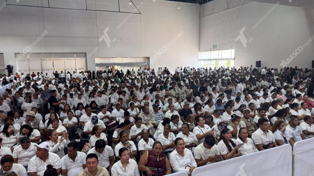 Miles De Beneficiarios Celebran Con Emoción El Segundo Informe Del Gobernador Javier May: &Quot;La Transformación Llegó Para Quedarse&Quot; 75 126