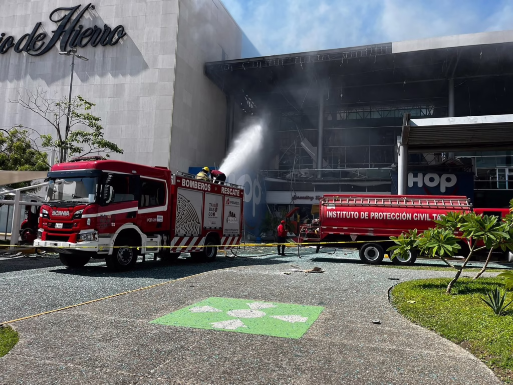 Explosión En Plaza Altabrisa Deja 14 Lesionados Y Moviliza A Cuerpos De Emergencia En Villahermosa 74 527512515 17886849531342122 2772034881725272637 N