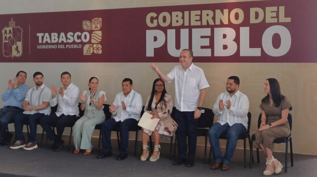 Gobernador Javier May Y Magistrado Efraín Reséndez Presiden Entrega Del Premio Estatal De La Juventud 2025 72 Whatsapp Image 2025 08 12 At 5.09.08 Pm 1