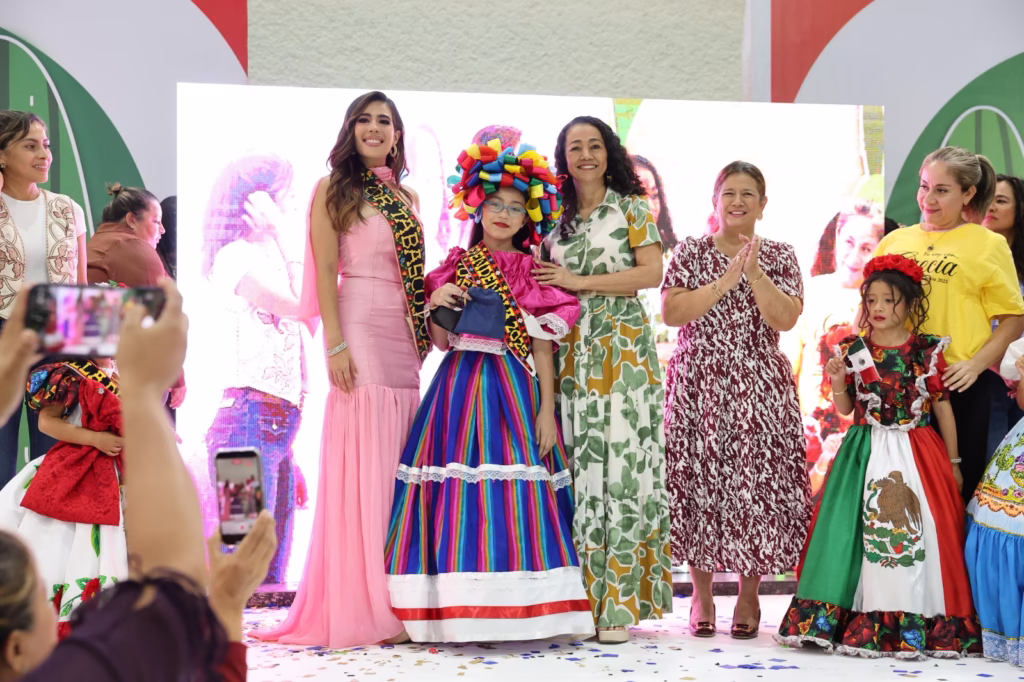 Barbara Noverola Gomez Es Coronada Nina Independencia 2025 En Tabasco Tradicion Orgullo Y Esperanza