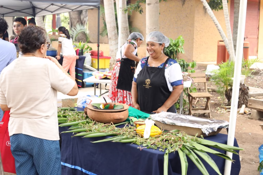 Embajadores De La Cocina Tradicional Tabasqueña Engalanan La Tercera Edición Del Fecci 2025 Con Un Homenaje Inolvidable A La “Chaparrita De Oro” 75 Whatsapp Image 2025 09 02 At 8.11.26 Am 1