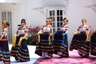 17 representantes municipales ante los medios de comunicación.