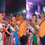 Un Collage De Cuatro Fotografías Verticales Tomadas De Noche Durante Un Evento Festivo. En Cada Imagen Aparece El Artesano Edison Payró Desales, Vistiendo Una Camisa Color Naranja Claro Y Gorra Oscura, Posando Junto A Las Embajadoras De Balancán, Centla, Macuspana Y Comalcalco. Las Jóvenes Lucen El Traje Regional De Tabasco Con Bandas Bordadas Que Indican Sus Respectivos Municipios.
