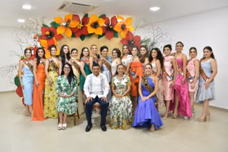 Las 17 Embajadoras De La Feria Tabasco 2026, Con El Gobernador Javier May.