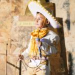 Una Fotografía A Medio Cuerpo De Abraham, El Niño Conocido Como &Quot;El Charrito&Quot;