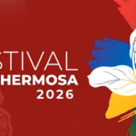 Diseño Gráfico Publicitario Con Formato Horizontal Sobre Fondo De Color Rojo Vino Texturizado Con Sutiles Siluetas Florales Lineales En Las Esquinas. Al Lado Izquierdo, Se Lee En Letras Blancas De Tipografía Sans-Serif Limpia El Texto: &Quot;Festival Villahermosa 2026&Quot;, Distribuido En Tres Líneas