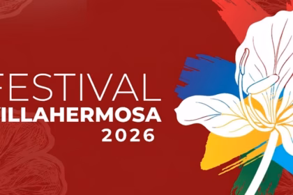 Diseño Gráfico Publicitario Con Formato Horizontal Sobre Fondo De Color Rojo Vino Texturizado Con Sutiles Siluetas Florales Lineales En Las Esquinas. Al Lado Izquierdo, Se Lee En Letras Blancas De Tipografía Sans-Serif Limpia El Texto: &Quot;Festival Villahermosa 2026&Quot;, Distribuido En Tres Líneas