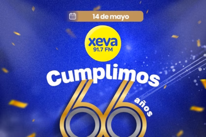 Infografía Conmemorativa Por El 66 Aniversario De La Estación De Radio Xeva 91.7 Fm. El Diseño Presenta Un Fondo Elegante Con Tonos Dorados Y Azules. En El Centro Destaca Un Número &Quot;66&Quot; De Gran Tamaño Con El Logotipo Circular De Xeva (91.7 Fm) Integrado. Incluye El Eslogan &Quot;De Am A Fm, De Analógico A Digital&Quot; Y El Texto &Quot;Cumplimos 66 Años Conectando Voces&Quot;. En La Parte Superior Se Observa Una Línea De Tiempo Estilizada Que Representa El Crecimiento De La Emisora Desde Su Fundación En 1960 Hasta Su Presencia Actual En Plataformas De Streaming.