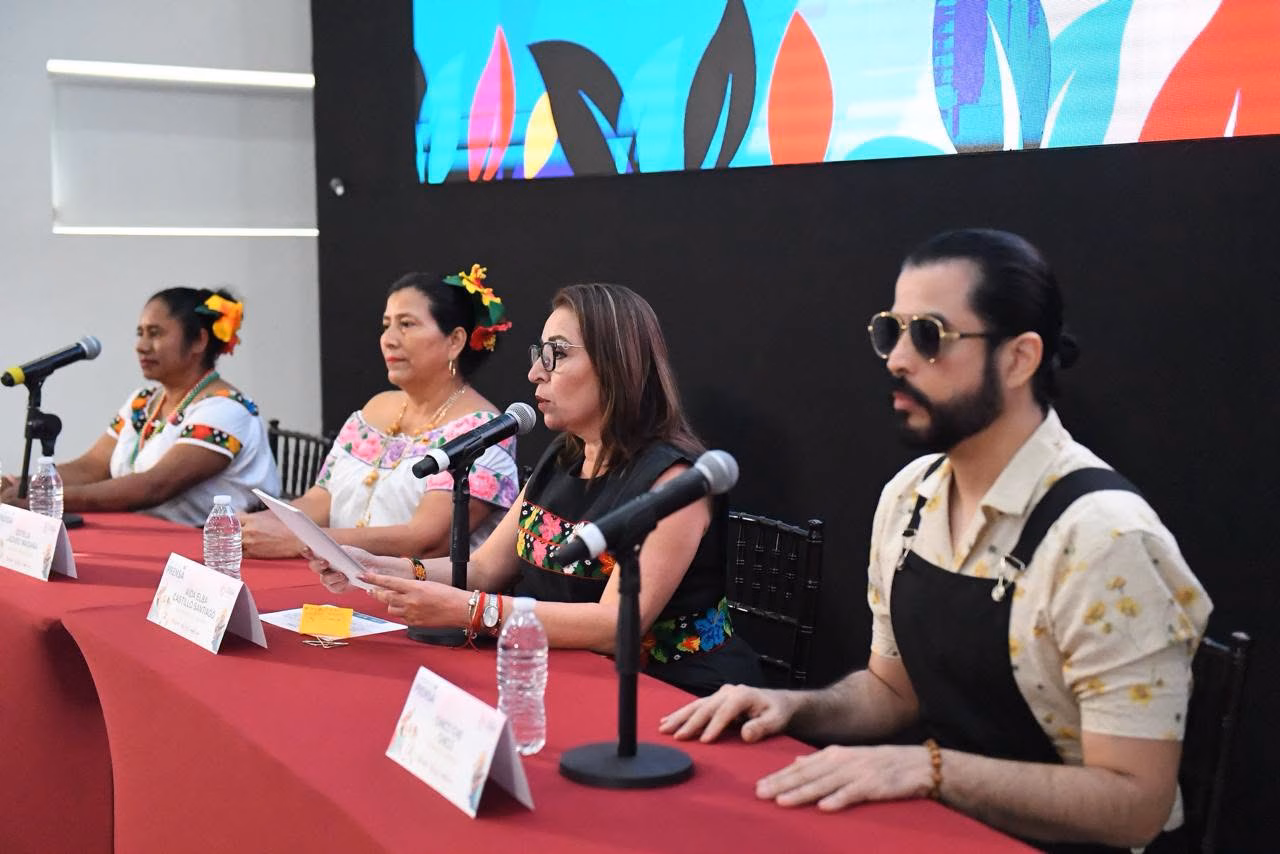 Autoridades Y Artistas Durante La Presentación De La Programación Del Festival Cultural Ceiba 2026 En Villahermosa, Tabasco.