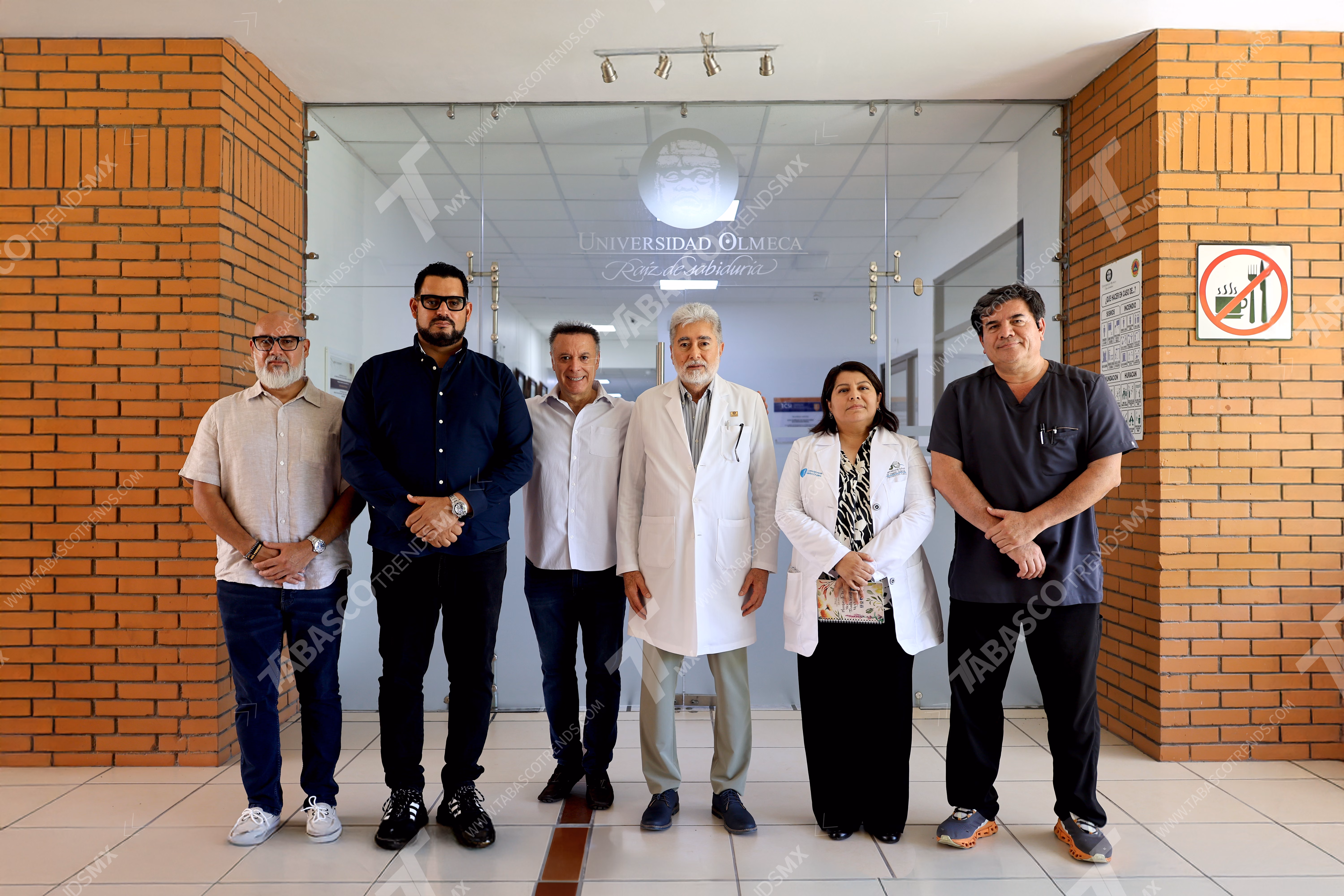 Hospital Zumaya: Directiva Lidera Visita Estratégica A La Universidad Olmeca Para Fortalecer La Formación Médica 72 Directiva Del Hospital Zumaya Y Autoridades Académicas De La Universidad Olmeca Posan Juntas Durante La Visita Estratégica Para Fortalecer La Formación Médica.