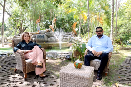 El Lic. Alejandro Yusseff Nieves Durante La Entrevista En El Programa Ecos Desde El Centro Cultural Quinta Grijalva Sobre El Proyecto De Infraestructura Hospitalaria Inteligente De Hospital Zumaya En Villahermosa.