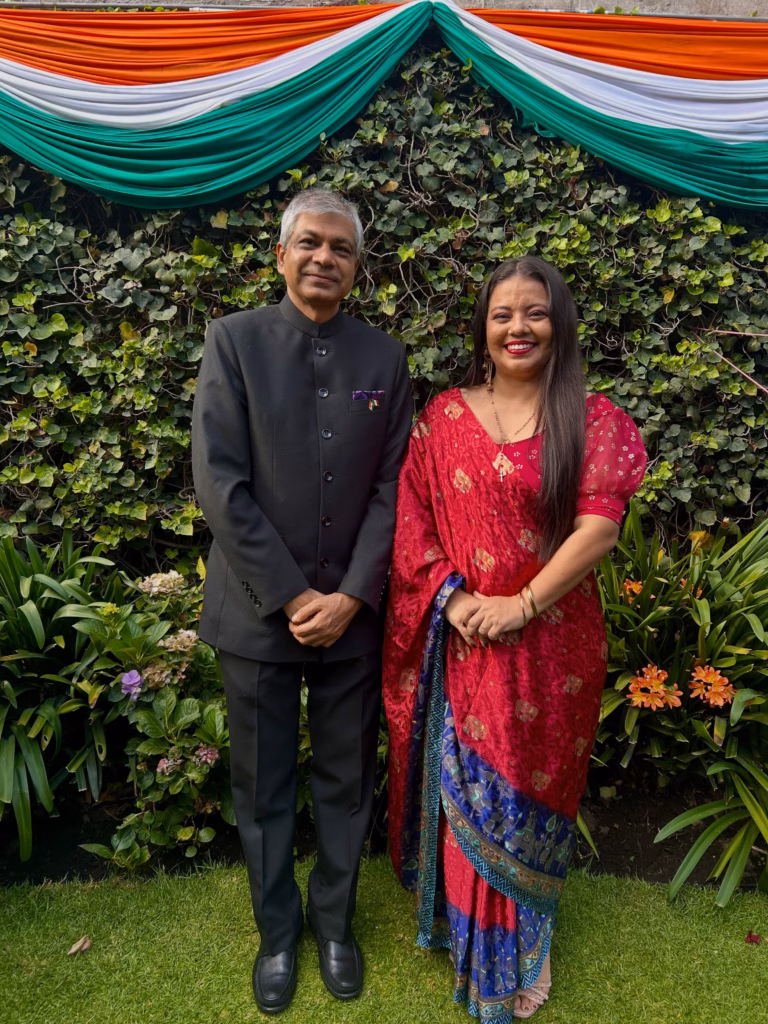 Embajada De La India Invita A La Creadora Tabasqueña Ninna Isabel Al 80.º Día De La Independencia 72 Embajada De La India Invita A Ninna Isabel Al 80.O Dia De La Independencia
