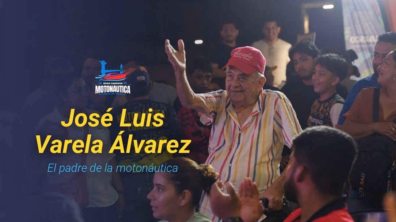 Imagen Conmemorativa De Don José Luis Varela Álvarez Saludando Con La Mano Levantada, Sobrepuesta Con El Texto &Quot;José Luis Varela Álvarez, El Padre De La Motonáutica&Quot; Y El Logotipo Oficial De Las 50 Leguas Del Grijalva.