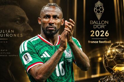 Gráfica Promocional Del Balón De Oro 2026 Con Julián Quiñones Aplaudiendo En La Camiseta Verde De La Selección Mexicana, Junto Al Trofeo Ballon D'Or.