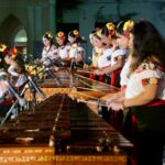 Conjunto De Mujeres Ejecutando Marimbas Tradicionales En Una Presentación Musical En Tabasco.