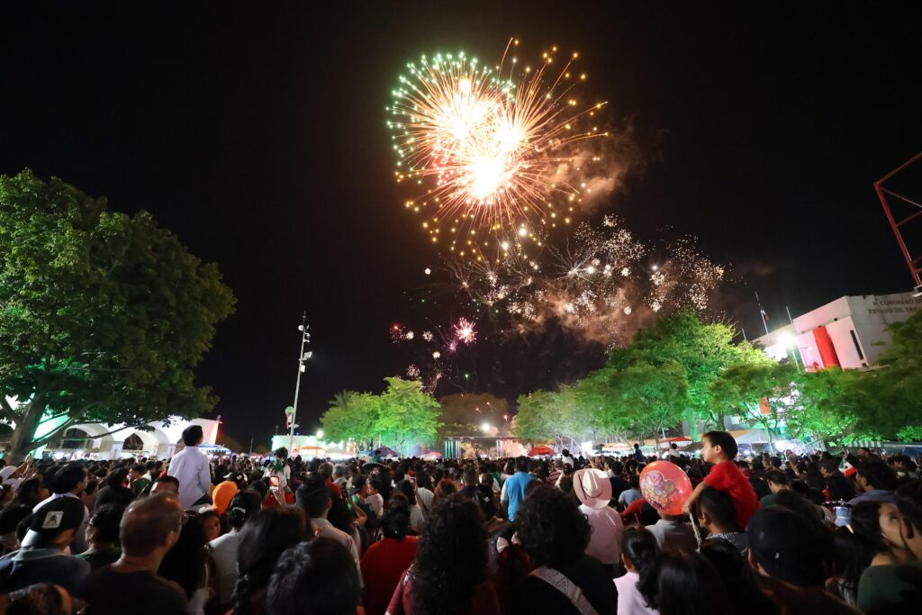 Javier May Da El Tradicional Grito De Independencia 2026. 72 Javier May Rodríguez Durante La Ceremonia Del Grito De Independencia 2026 En Palacio De Gobierno De Tabasco