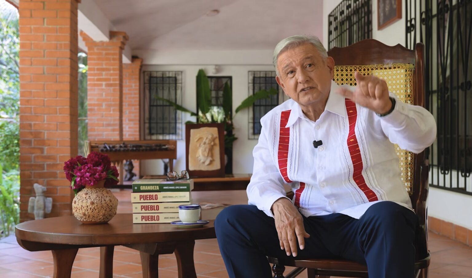 Andrés Manuel López Obrador Presenta El Libro Pueblo Desde Palenque, Chiapas