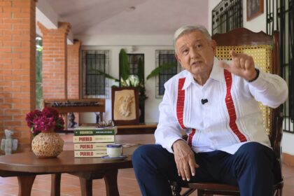 Andrés Manuel López Obrador Presenta El Libro Pueblo Desde Palenque, Chiapas