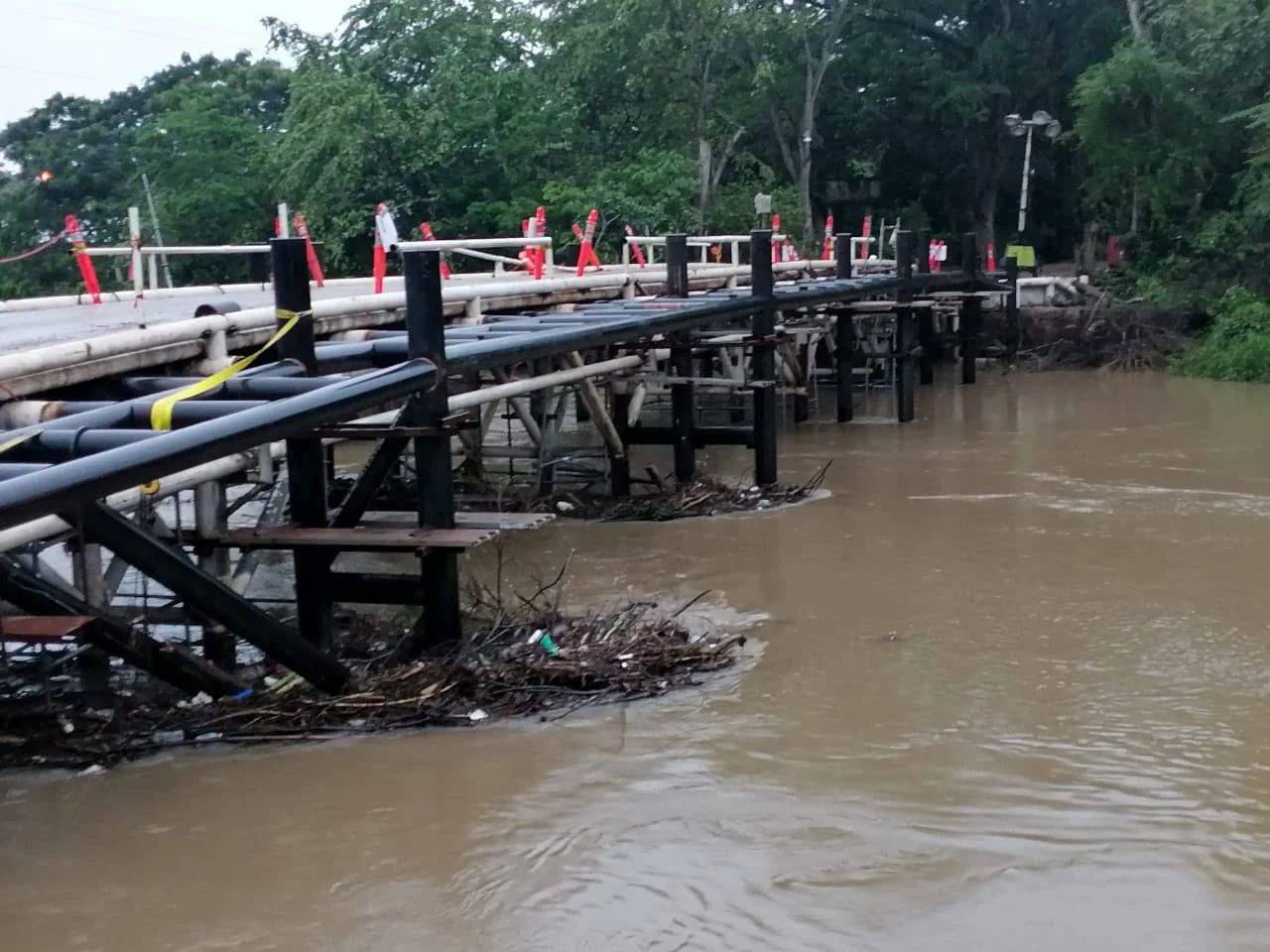 Lluvias En Teapa: Ipcet Vigila Zonas Vulnerables, Detecta Obstrucción En Puente Y Reporta Carretera Inundada Supervisión Del Ipcet En Zonas Vulnerables De Teapa, Tabasco, Durante Las Lluvias De Octubre De 2026