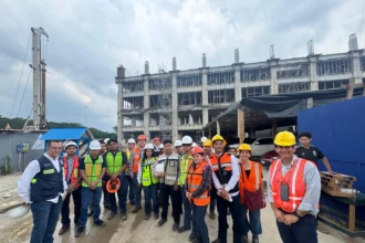 Alumnos De Ingeniería Y Arquitectura De La Ujat Realizan Recorrido Técnico En El Monumental Proyecto De Hospitales Zumaya