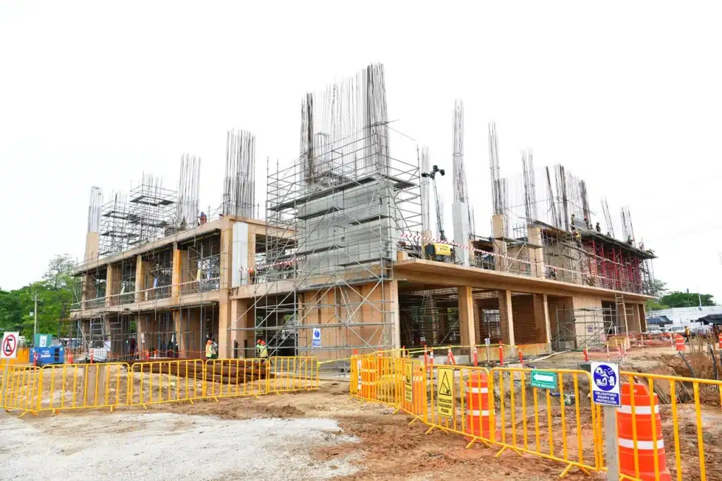 Avanzan En Tiempo Y Forma Construcción De Los Nuevos C5 “Escudo Olmeca” Y El Centro De Convenciones Y Exposiciones Avanzan En Tiempo Y Forma Construcción De Los Nuevos C5 “Escudo Olmeca” Y El Centro De Convenciones Y Exposiciones