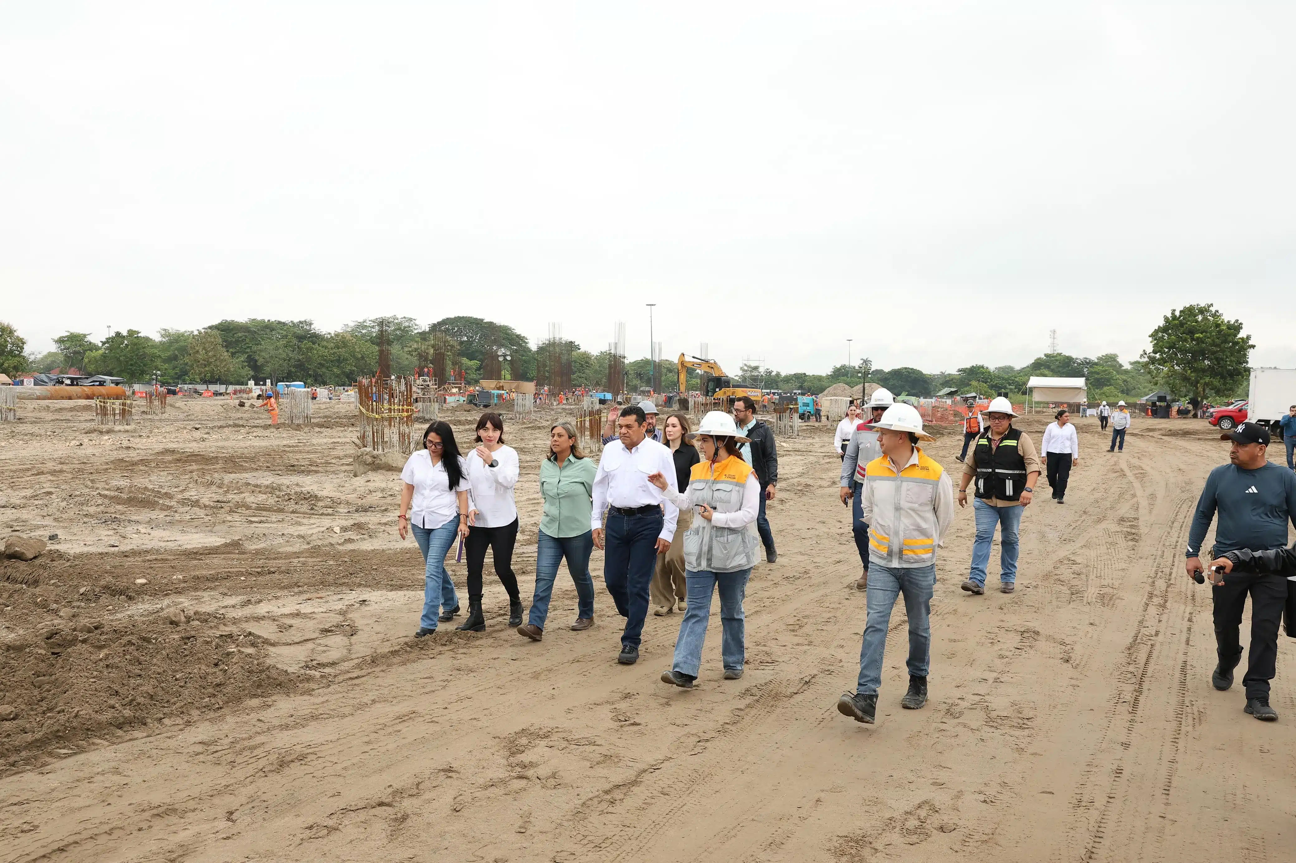 Avanzan En Tiempo Y Forma Construcción De Los Nuevos C5 “Escudo Olmeca” Y El Centro De Convenciones Y Exposiciones Avanzan En Tiempo Y Forma Construcción De Los Nuevos C5 “Escudo Olmeca” Y El Centro De Convenciones Y Exposiciones