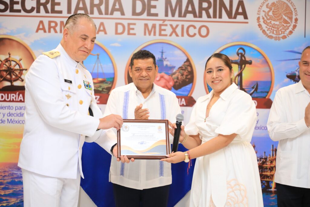 Desde Dos Bocas, El Gobierno Del Pueblo Conmemora La Historia Y Soberanía De La Armada De México Y La Constitución De 1824 Desde Dos Bocas, El Gobierno Del Pueblo Conmemora La Historia Y Soberanía De La Armada De México Y La Constitución De 1824