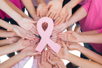 Octubre Rosa: La Historia Del Listón Y Claves Para Prevenir El Cáncer De Mama