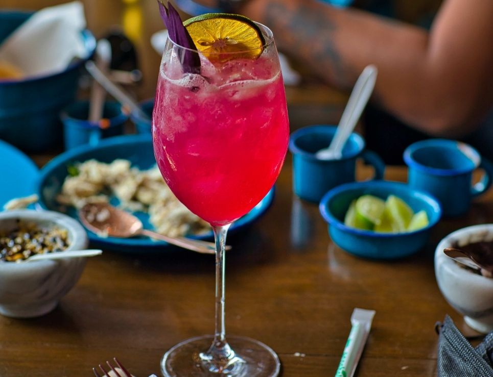 Los Sabores Del Edén: Un Recorrido Por Las 10 Bebidas Típicas De Tabasco Que Debes Probar Los Sabores Del Edén: Un Recorrido Por Las 10 Bebidas Típicas De Tabasco Que Debes Probar