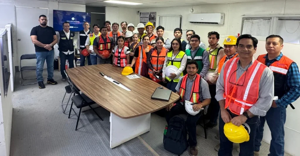 Alumnos De Ingeniería Y Arquitectura De La Ujat Realizan Recorrido Técnico En El Monumental Proyecto De Hospitales Zumaya Alumnos De Ingeniería Y Arquitectura De La Ujat Realizan Recorrido Técnico En El Monumental Proyecto De Hospitales Zumaya