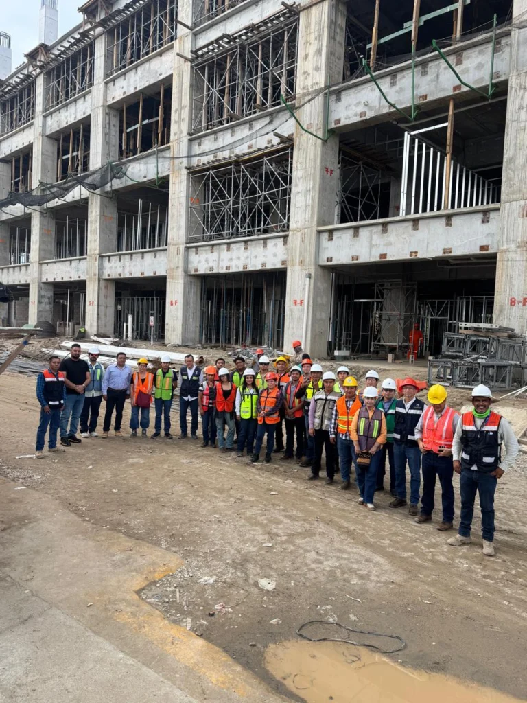 Alumnos De Ingeniería Y Arquitectura De La Ujat Realizan Recorrido Técnico En El Monumental Proyecto De Hospitales Zumaya Alumnos De Ingeniería Y Arquitectura De La Ujat Realizan Recorrido Técnico En El Monumental Proyecto De Hospitales Zumaya