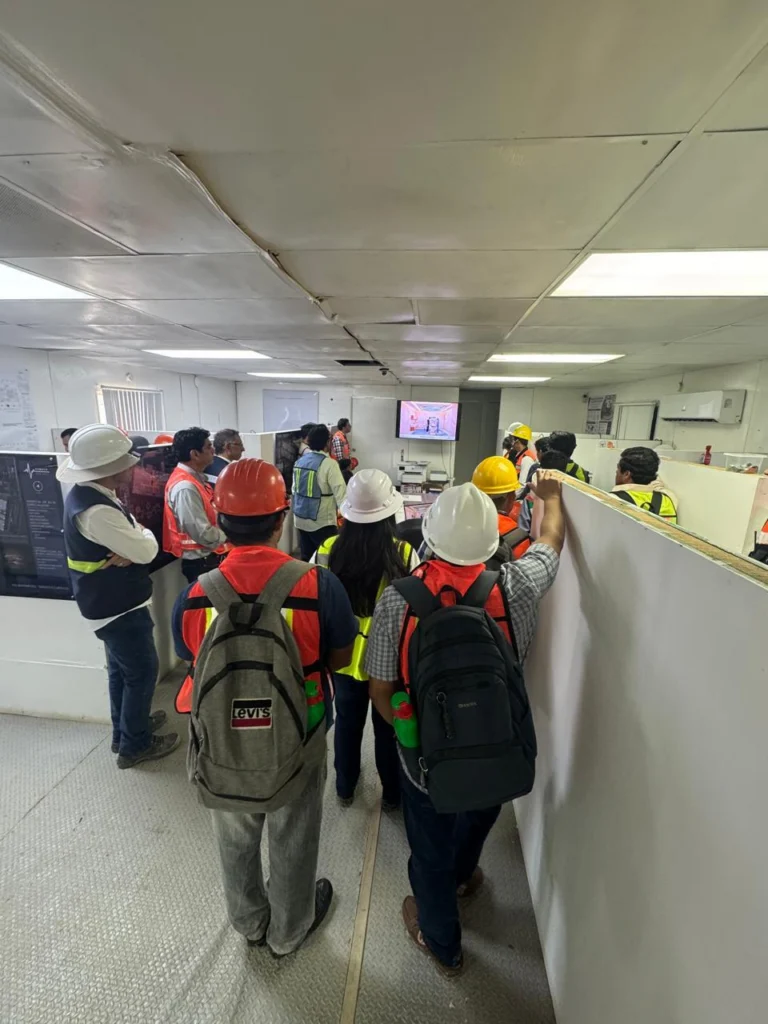 Alumnos De Ingeniería Y Arquitectura De La Ujat Realizan Recorrido Técnico En El Monumental Proyecto De Hospitales Zumaya Alumnos De Ingeniería Y Arquitectura De La Ujat Realizan Recorrido Técnico En El Monumental Proyecto De Hospitales Zumaya