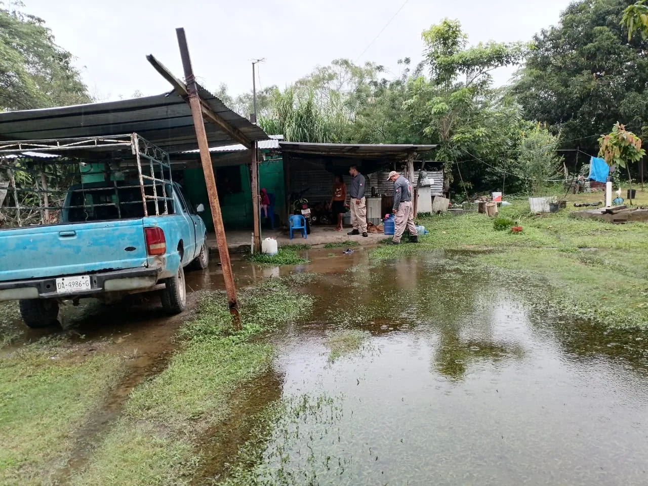 Lluvias En Teapa: Ipcet Vigila Zonas Vulnerables, Detecta Obstrucción En Puente Y Reporta Carretera Inundada Monitoreo Preventivo Del Ipcet Por Inundaciones Y Niveles De Agua En Teapa, Tabasco
